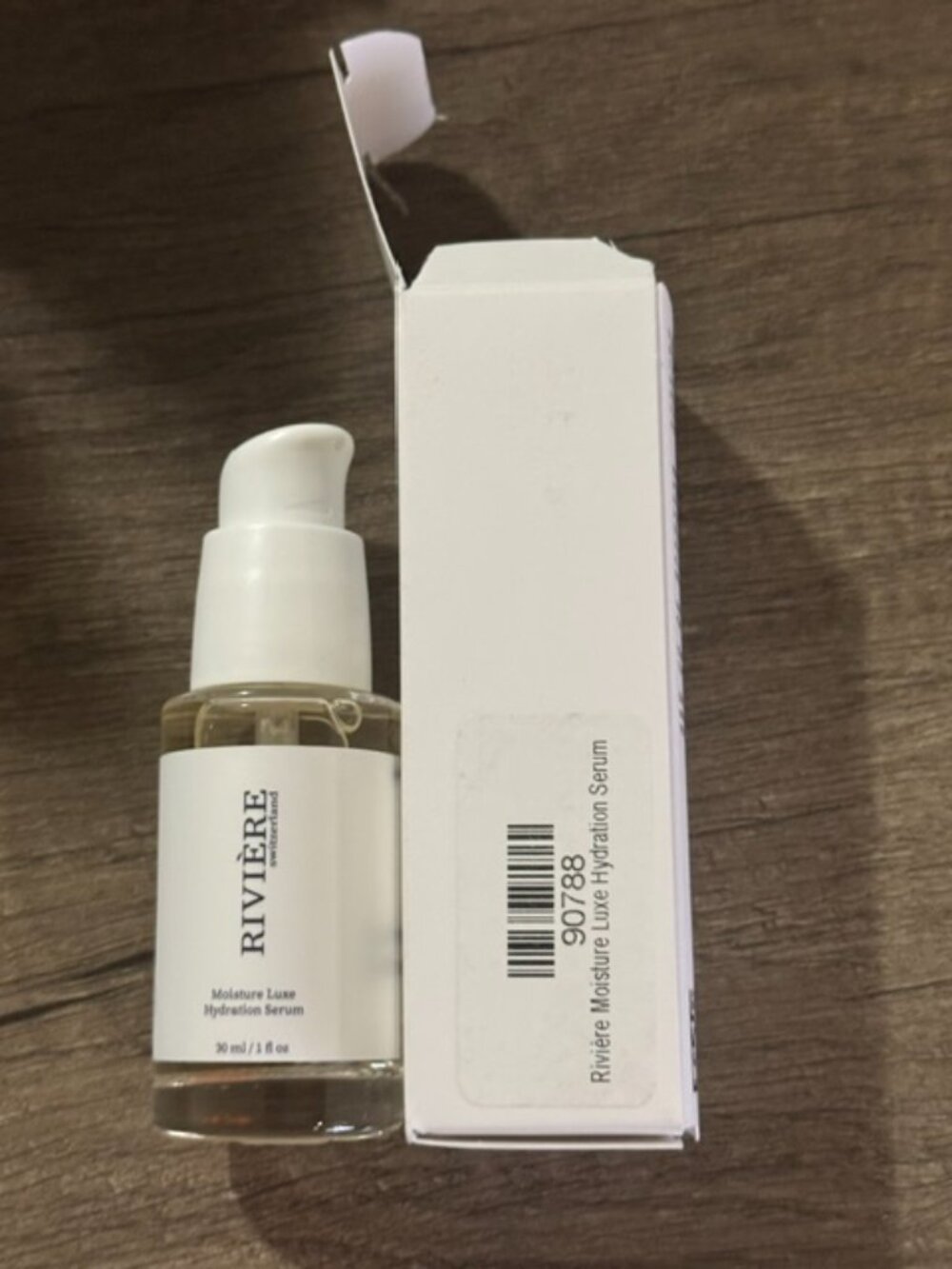 Riviere Moisture Luxe Hydration Serum — Smooth, Revitalize, Glow - 30 ml - Picture 4 of 6